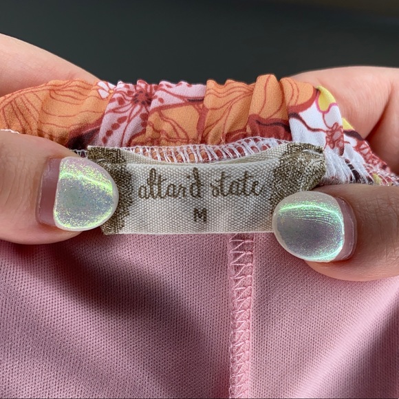 Altar’d State Floral Shorts Size M - Picture 3 of 3